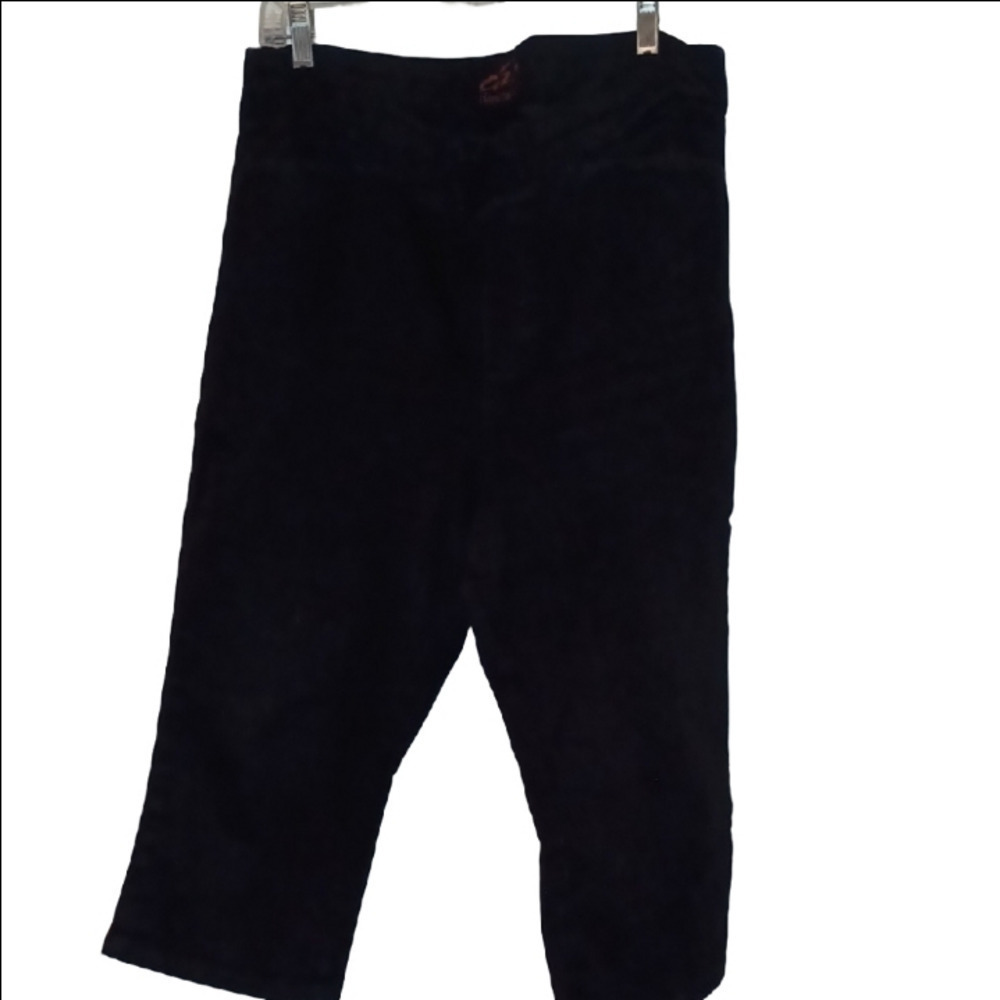> Black Cropped Pants